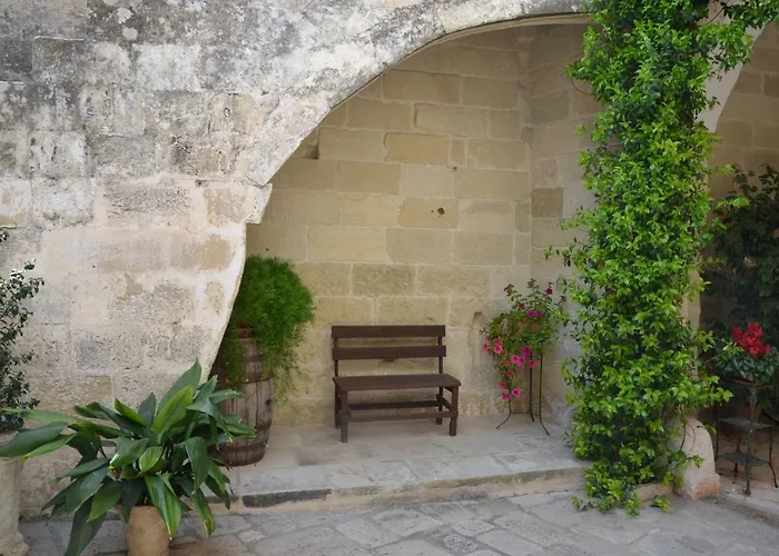 Lacurte 3* מרטאנו