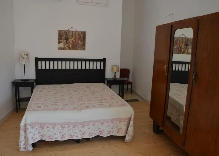 לינה וארוחת בוקר Lacurte מרטאנו